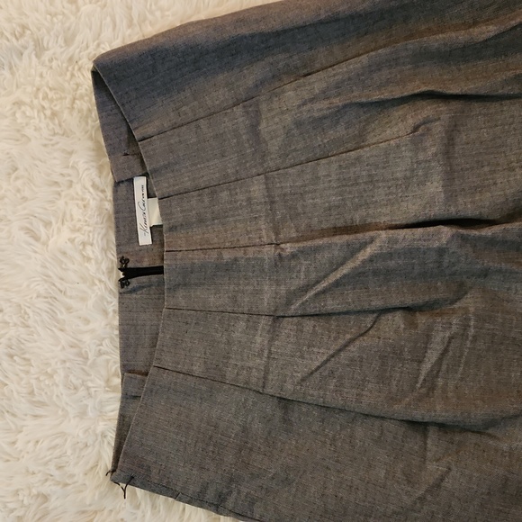 Kenneth Cole Grey Size 4 skirt - Picture 2 of 4